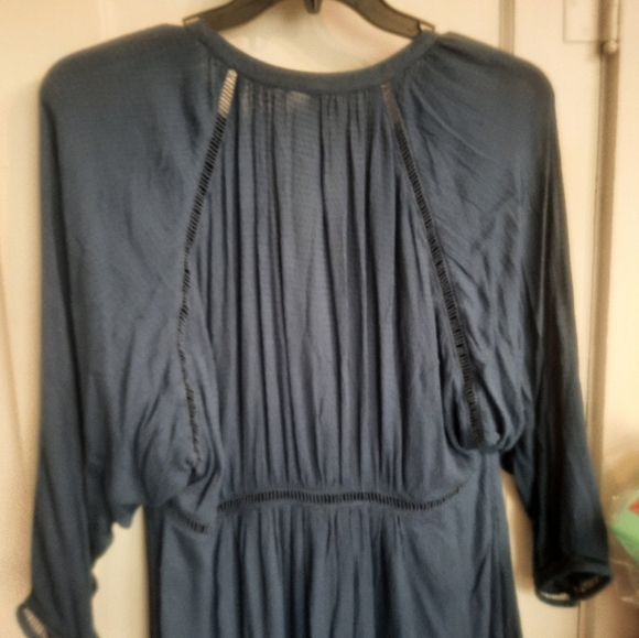 Free People Blue 3/4 Sleeve Relaxed Blouse Med Deep V Cut - Picture 7 of 9